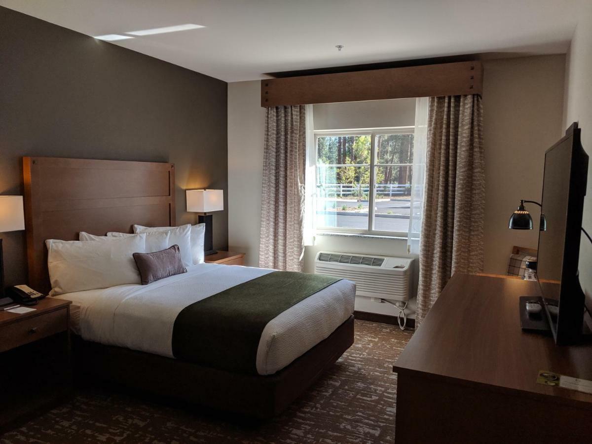 Grandstay Hotel & Suites Sisters Exterior foto